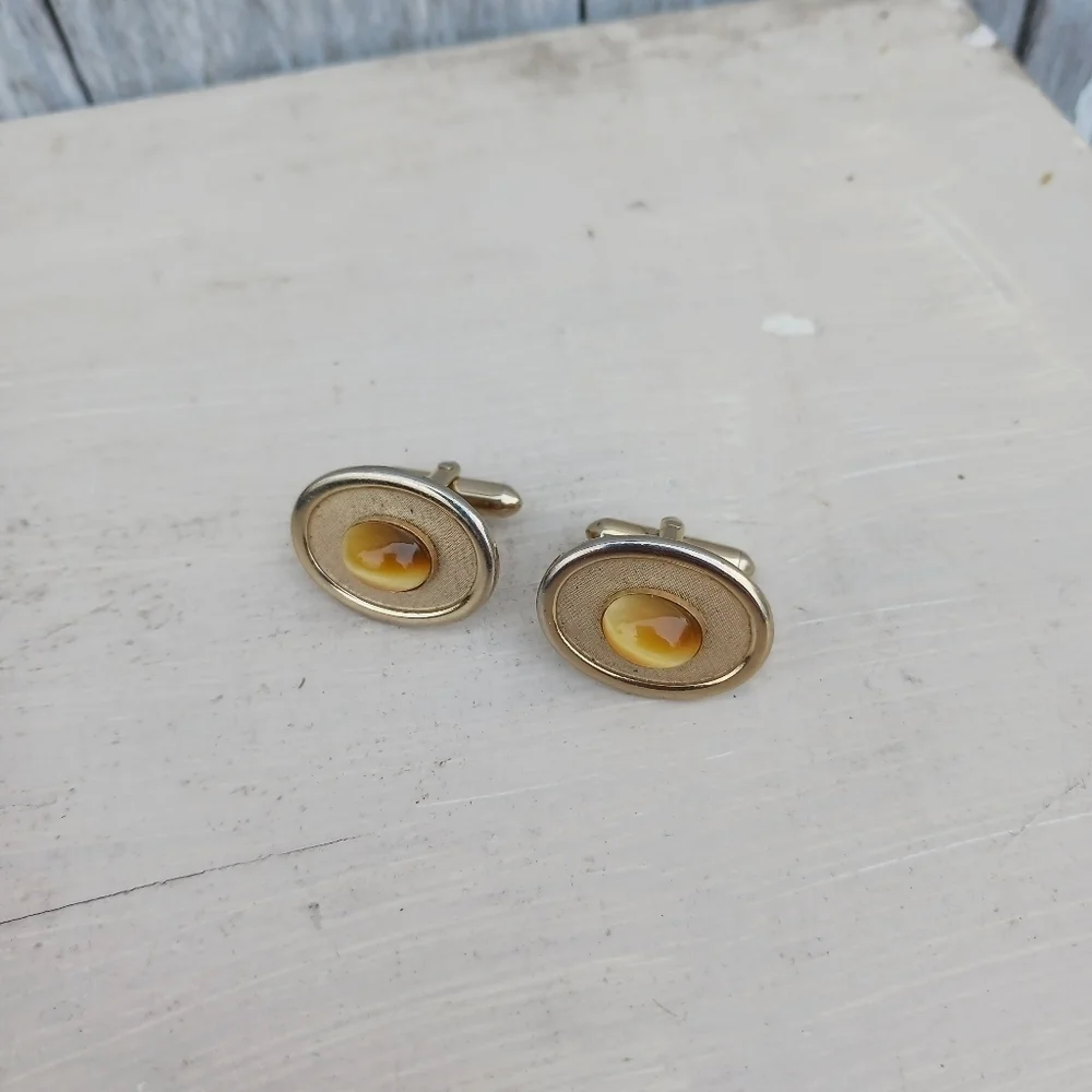 Vtg‎ Cufflinks Gold Tone Tiger's Eye Oval Stone  Cuff Links Cats Eye